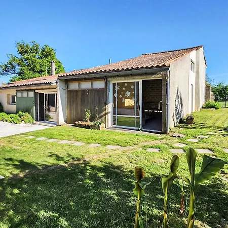 Сasa de vacaciones Charmante Maison Avec Piscine