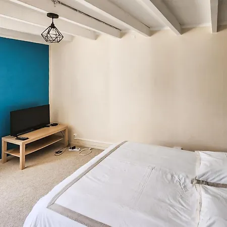 Сasa de vacaciones Charmante Maison Avec Piscine Saint-Simon-de-Bordes